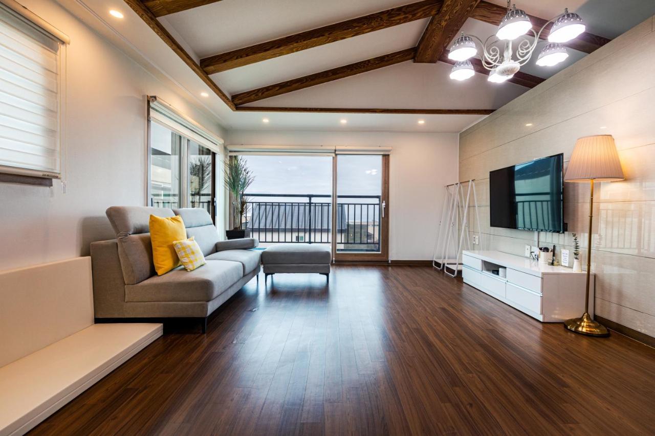 Haevichi Private Pension ซอกวีโพ ภายนอก รูปภาพ